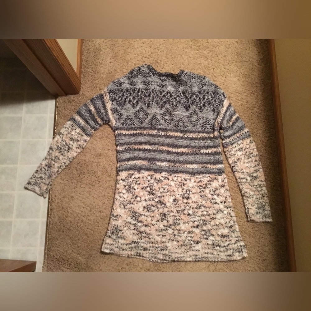 Maurice’s Cardigan - Picture 4 of 4